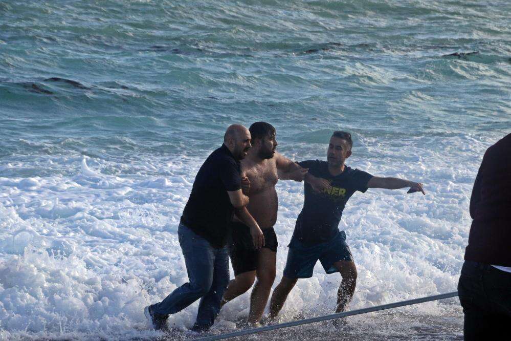 Konyaaltı’nda boğularak ölen gencin suya girme sebebi yürekleri yaktı 14